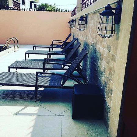 Residence Hoteliere Le Jomonia Либревиль Экстерьер фото