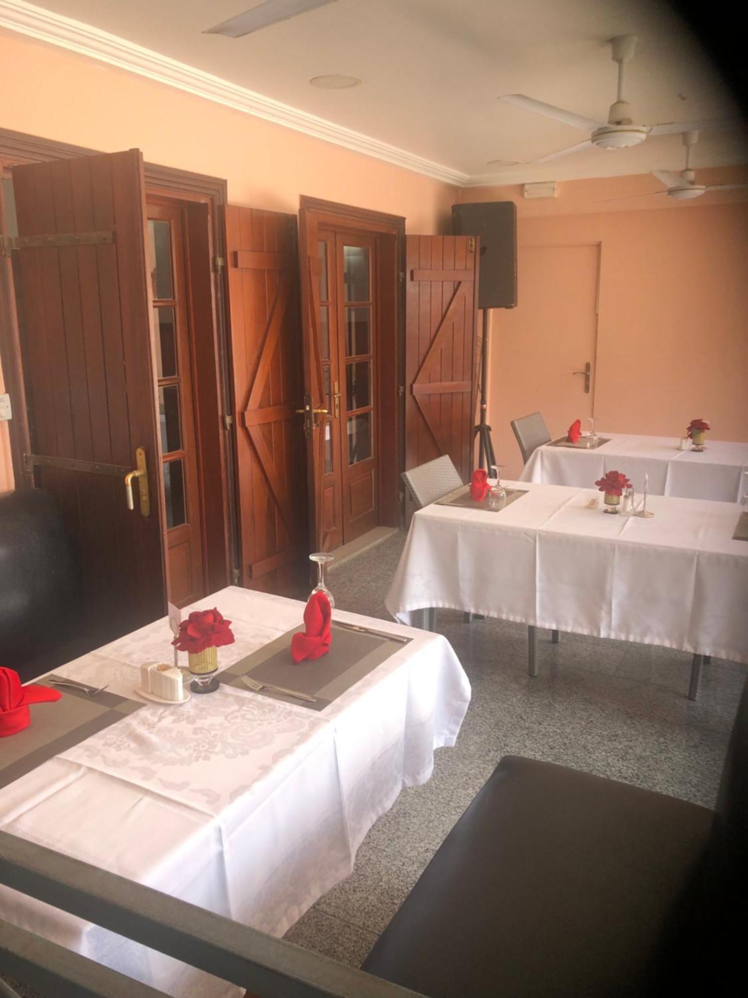 Residence Hoteliere Le Jomonia Либревиль Экстерьер фото
