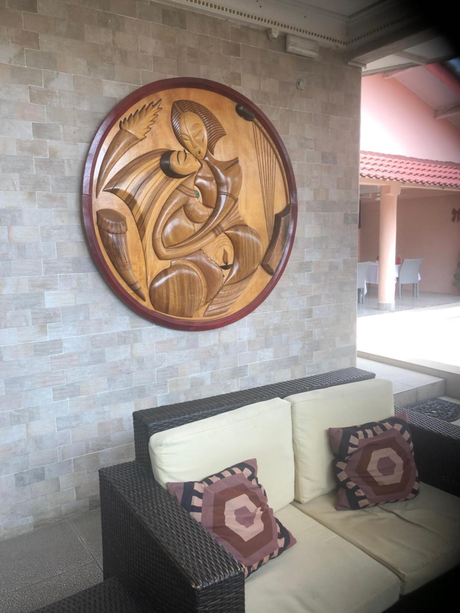 Residence Hoteliere Le Jomonia Либревиль Экстерьер фото