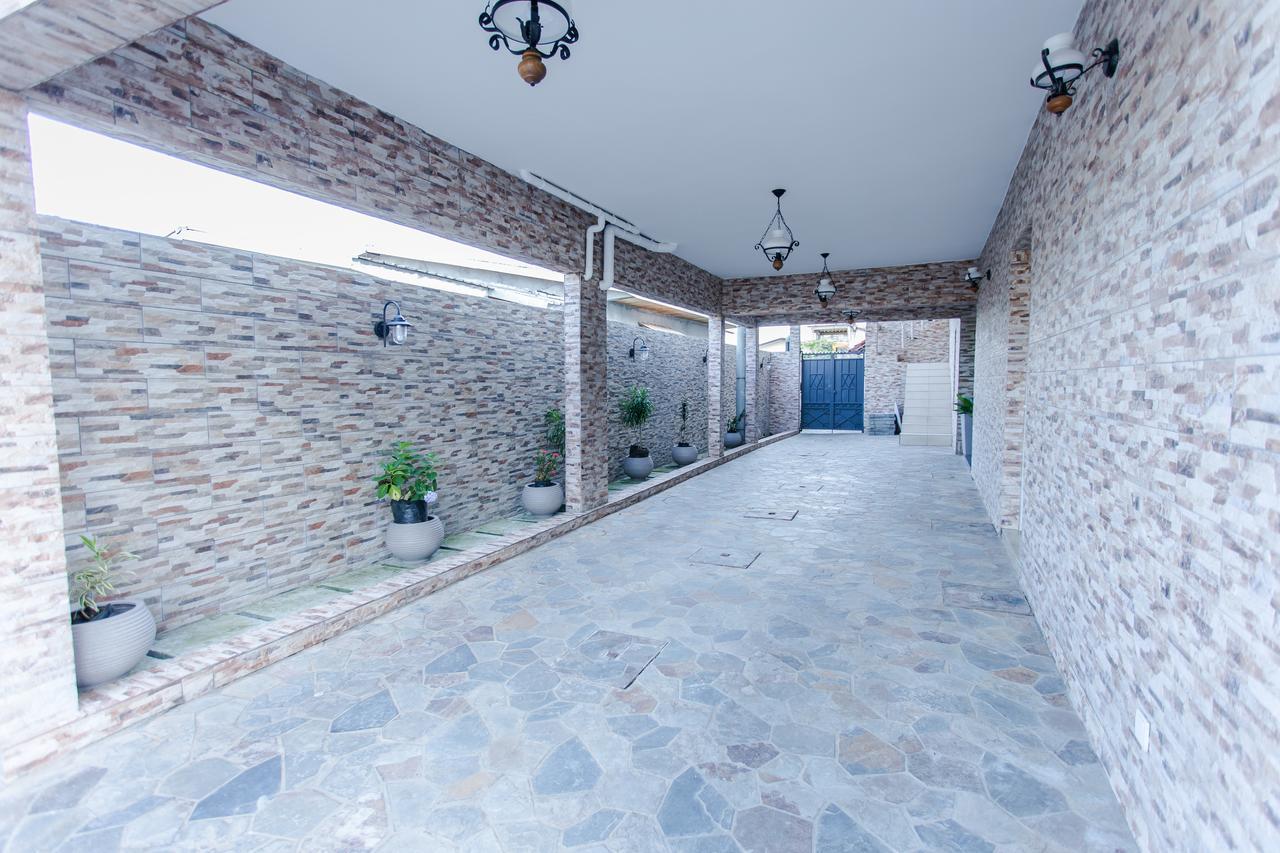 Residence Hoteliere Le Jomonia Либревиль Экстерьер фото