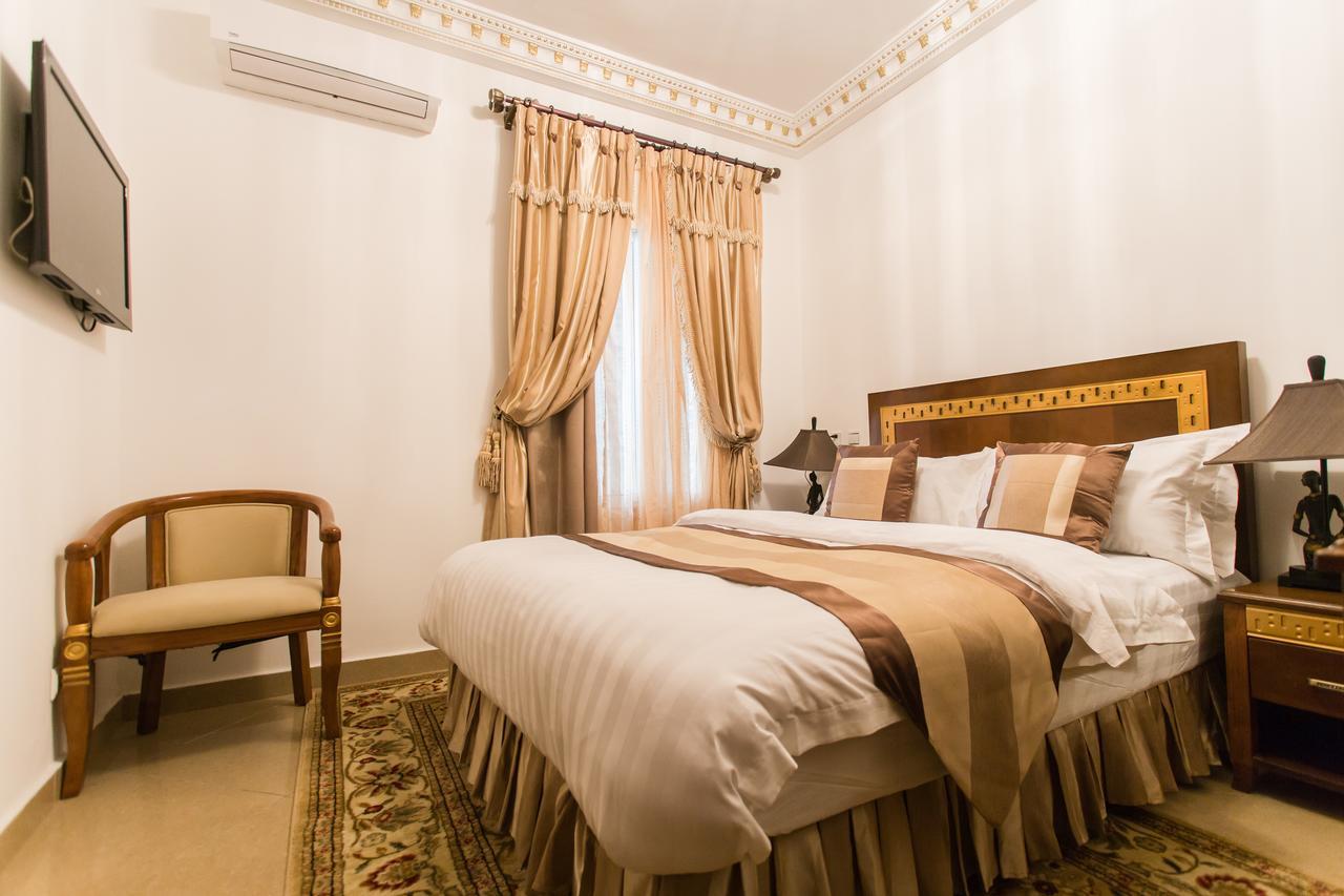 Residence Hoteliere Le Jomonia Либревиль Экстерьер фото