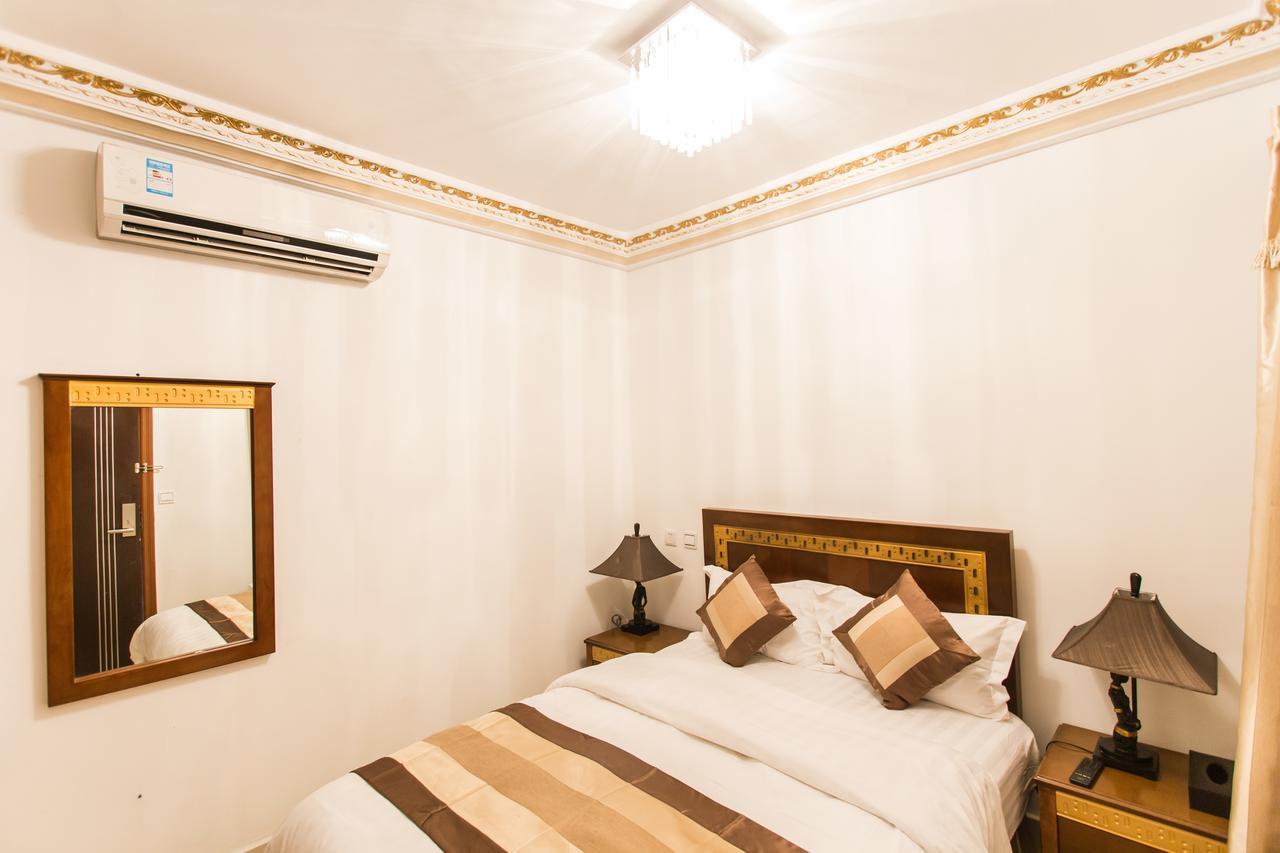 Residence Hoteliere Le Jomonia Либревиль Экстерьер фото