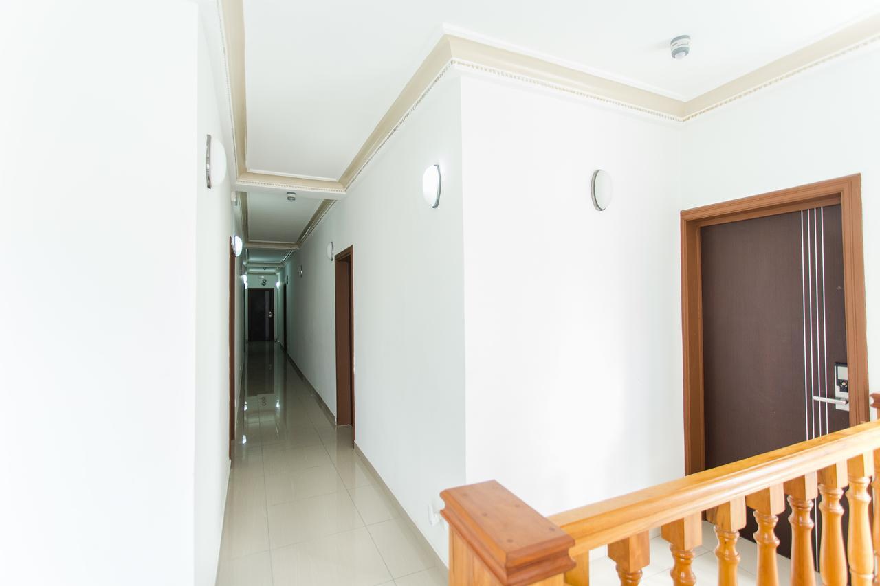 Residence Hoteliere Le Jomonia Либревиль Экстерьер фото