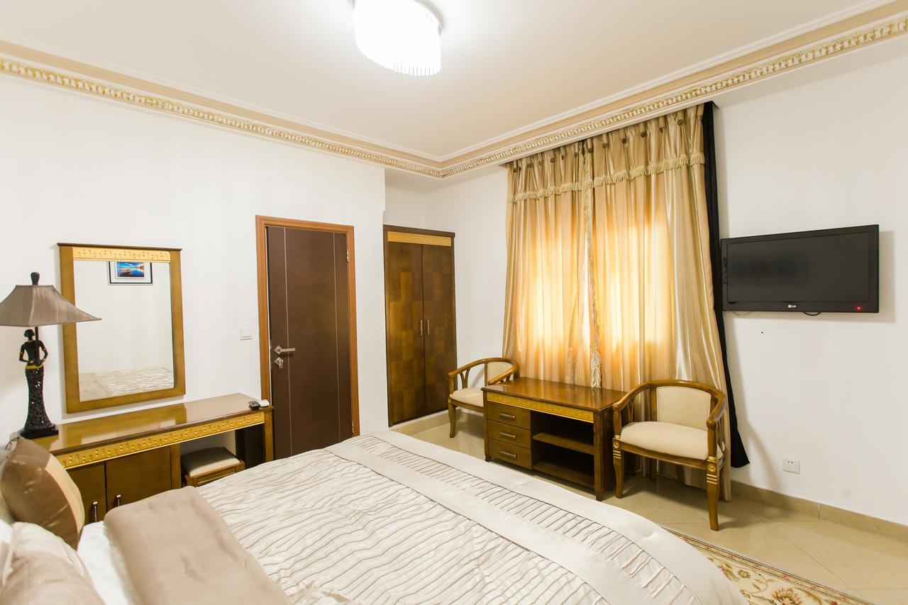 Residence Hoteliere Le Jomonia Либревиль Экстерьер фото