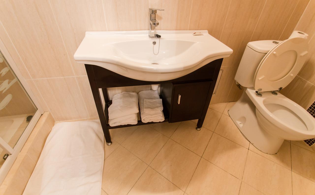 Residence Hoteliere Le Jomonia Либревиль Экстерьер фото