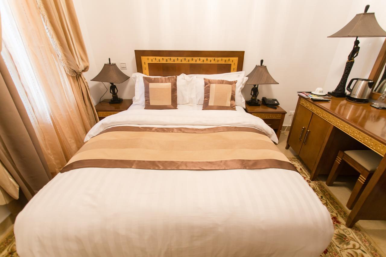 Residence Hoteliere Le Jomonia Либревиль Экстерьер фото