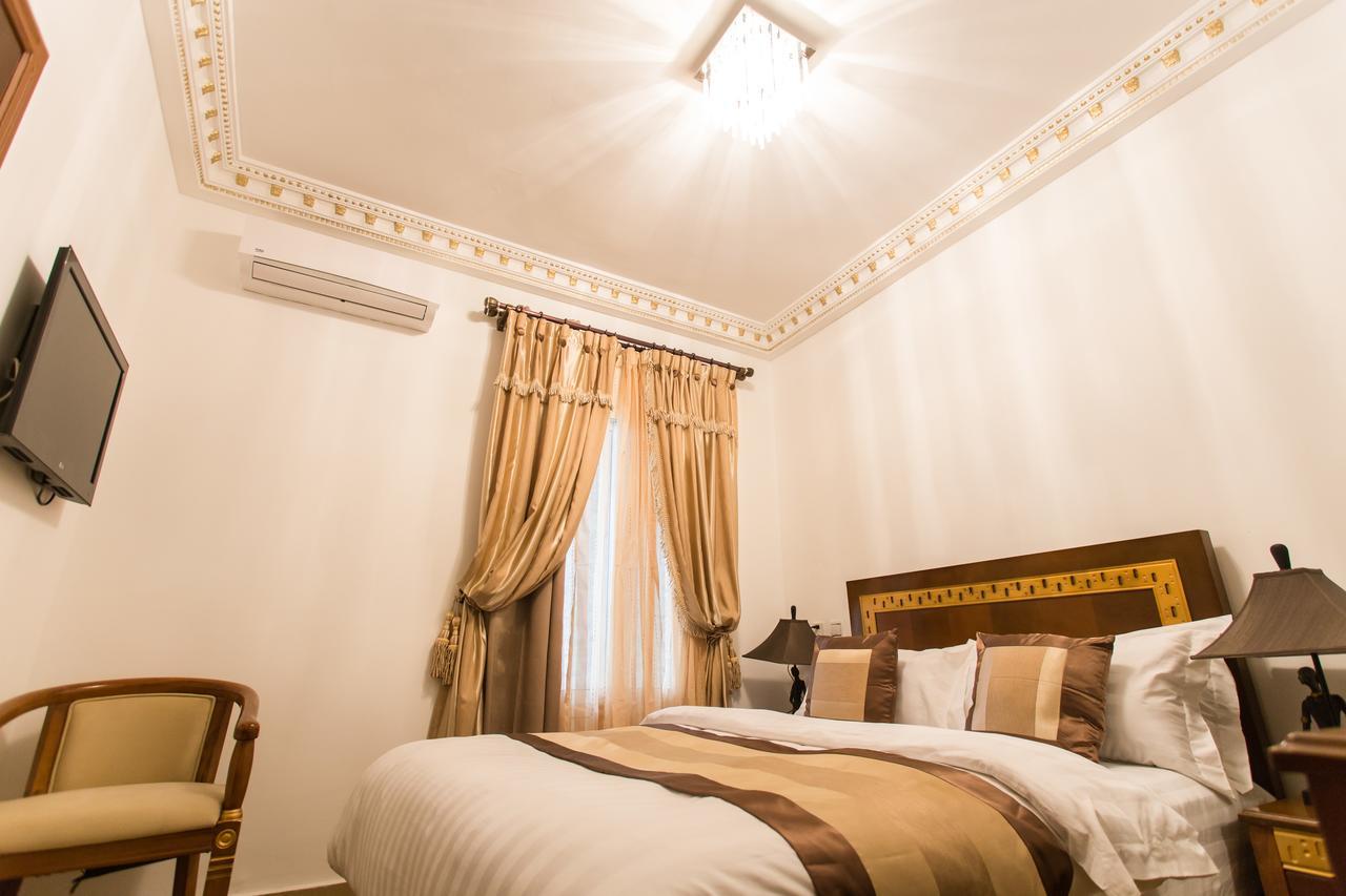 Residence Hoteliere Le Jomonia Либревиль Экстерьер фото