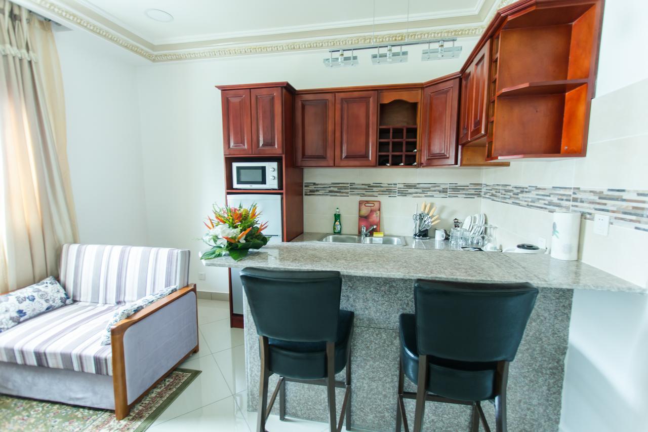 Residence Hoteliere Le Jomonia Либревиль Экстерьер фото
