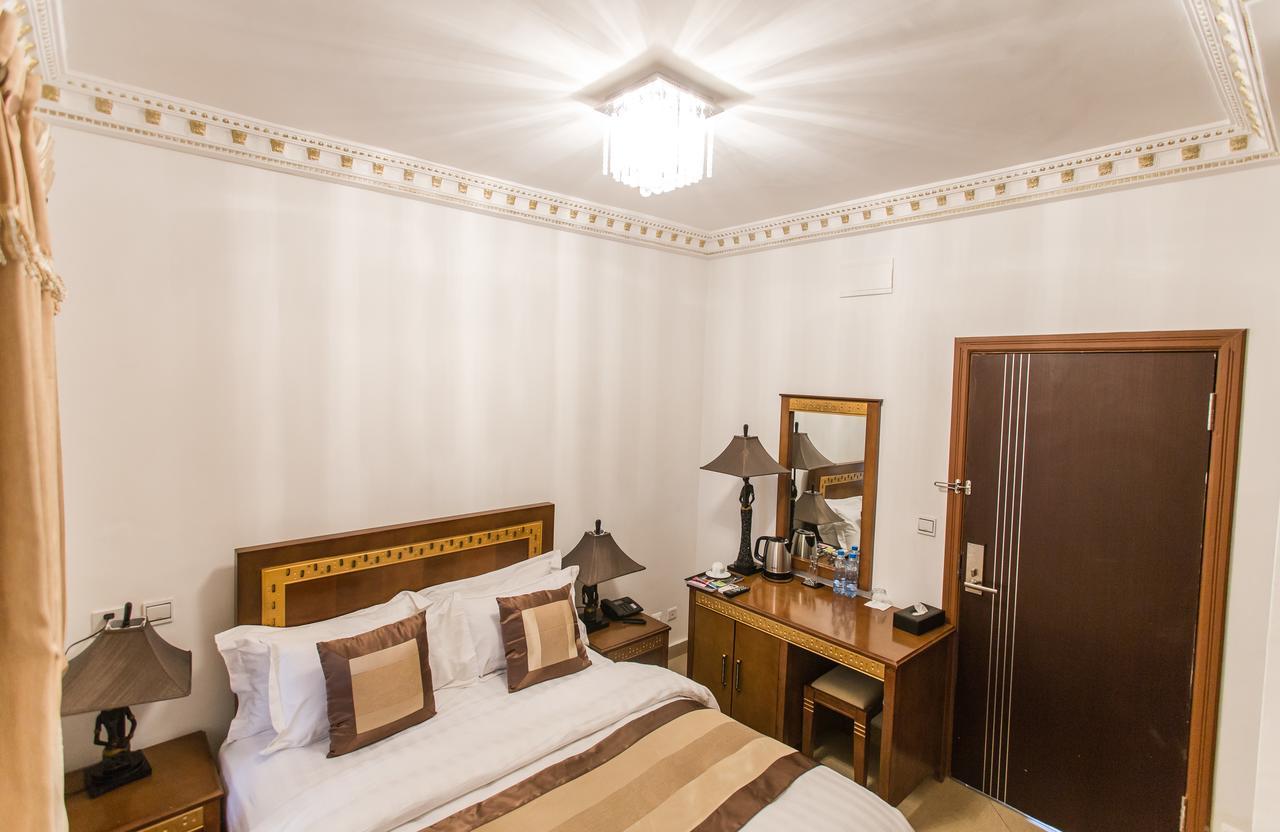 Residence Hoteliere Le Jomonia Либревиль Экстерьер фото