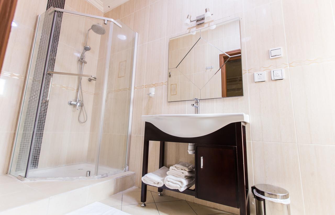 Residence Hoteliere Le Jomonia Либревиль Экстерьер фото