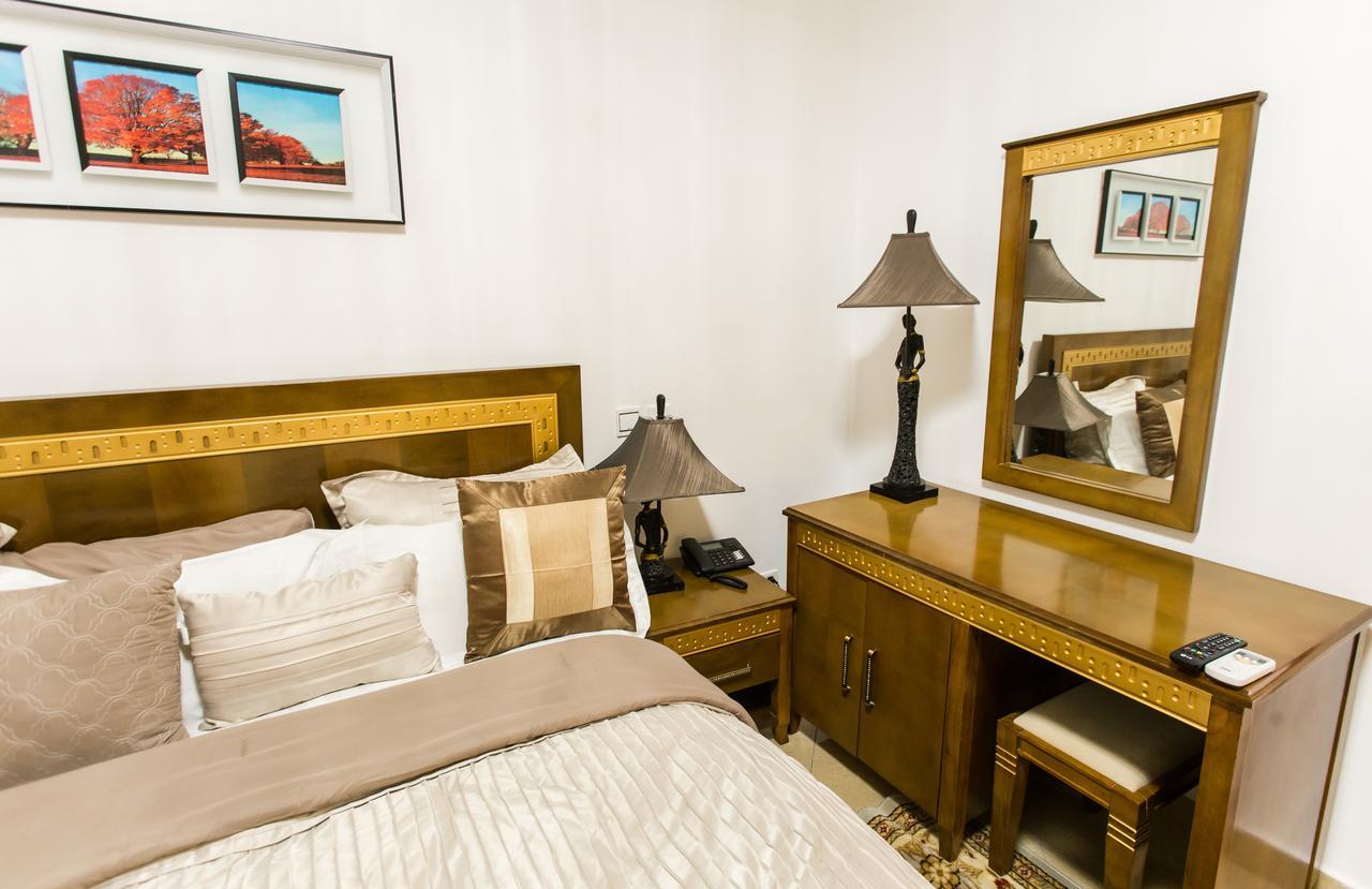 Residence Hoteliere Le Jomonia Либревиль Экстерьер фото