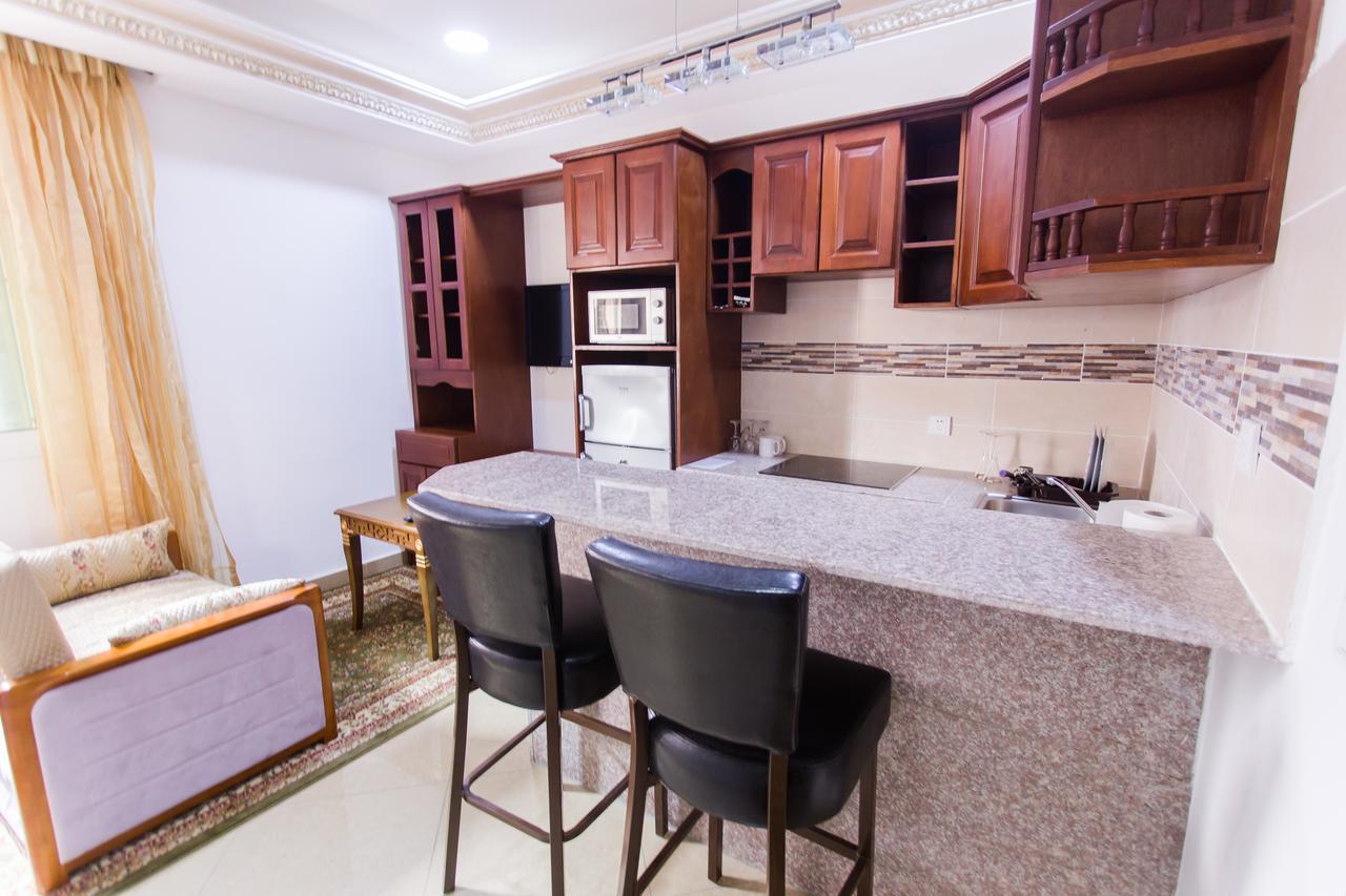 Residence Hoteliere Le Jomonia Либревиль Экстерьер фото